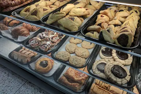 Elle's Bakery photo 1